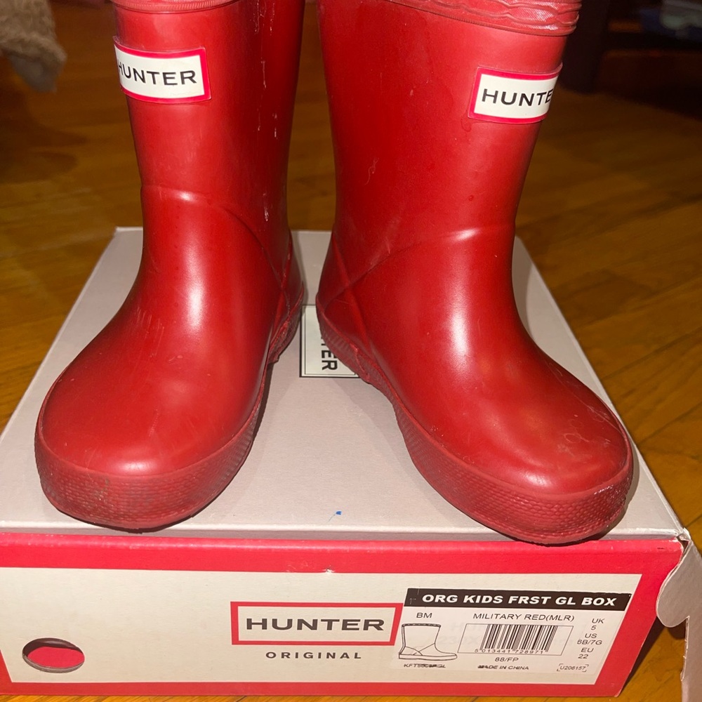Red toddler hunter rain boots . Gently used .